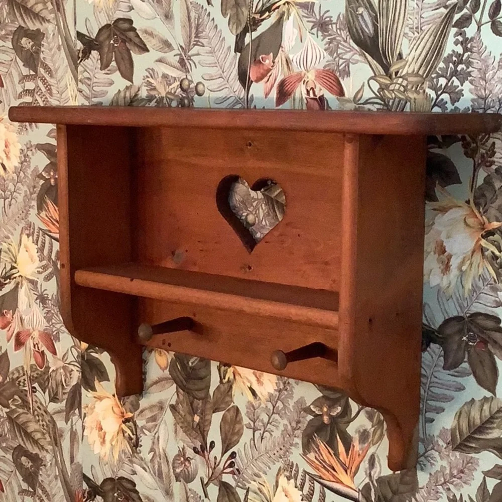 Vintage Cottagecore Solid Wood Heart Cutout Wall Display Peg Shelf